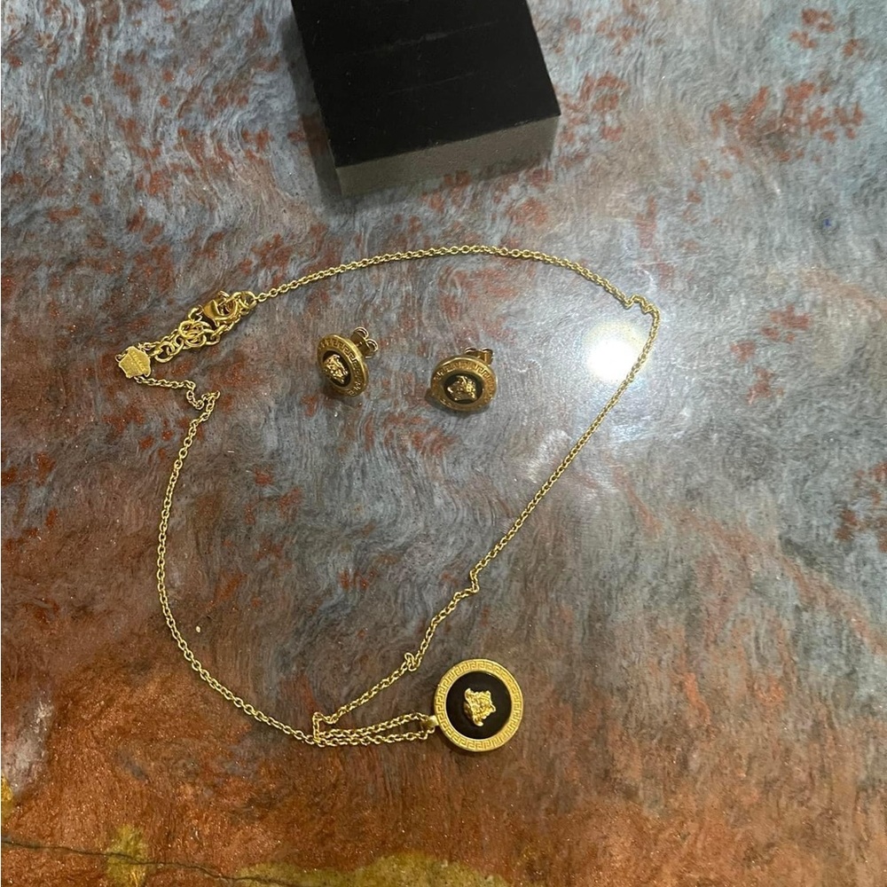 Versace gold tone and enamel round medallion “Medusa” necklace and earri… - Picture 13 of 16